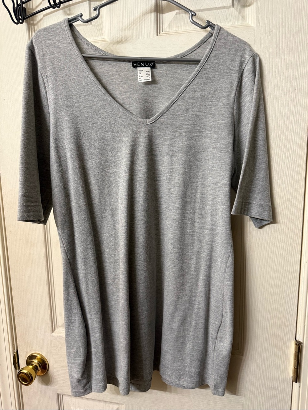 VENUS Gray V-Neck Short Sleeve Tee